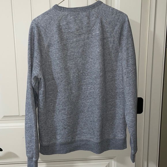 So comfy and cozy sweatshirt. Perfect for layering! - Picture 3 of 3